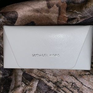 Glasses case